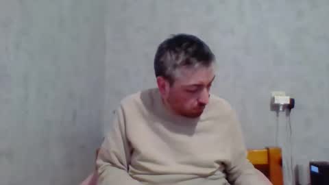 Snapshot of maximefrxx chatting on 12-16-24, 07:00 Maxime online show from 12-16-24, 07:00