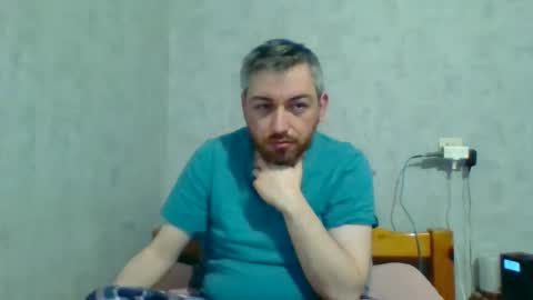 Snapshot of maximefrxx chatting on 12-29-24, 03:54 Maxime online show from 12-29-24, 03:54