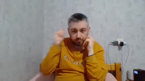 Snapshot of maximefrxx chatting on 02-04-25, 09:10 Maxime online show from 02-04-25, 09:10