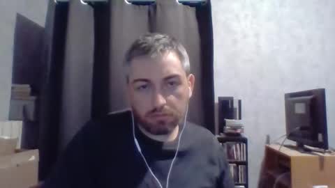 Snapshot of maximefrxx chatting on 02-14-26, 09:55 Maxime online show from 02-14-26, 09:55