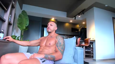 maximo_and_marcelo online show from 11-29-25, 11:57