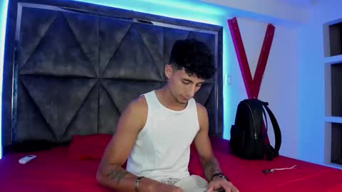 Snapshot of maximo_romano chatting on 10-21-25, 07:14 Maximo online show from 10-21-25, 07:14