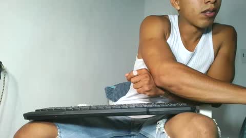 Maximo Aron Vega online show from 12-02-25, 03:29