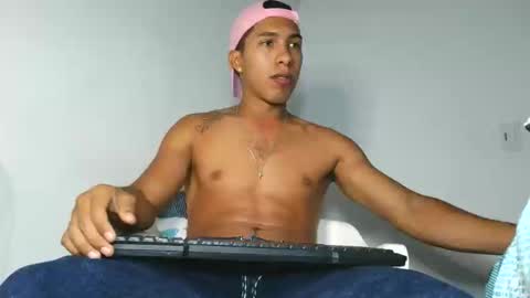 Maximo Aron Vega online show from 12-19-25, 09:11