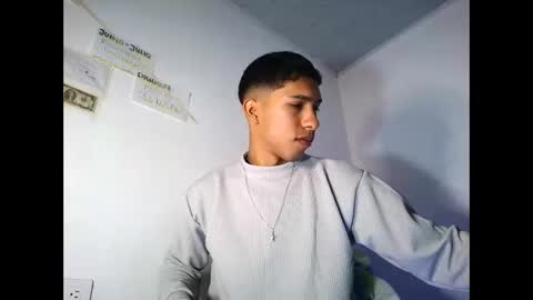 Maximo Aron Vega online show from 03-08-26, 06:01