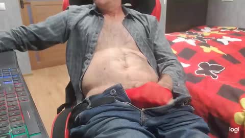 maximus3334 online show from 10-24-25, 10:22