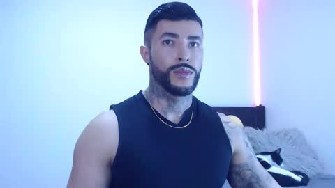 Independent Model online show from 11-04-25, 03:38