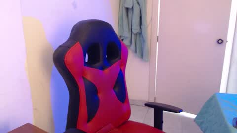 Snapshot of maxinesex_ chatting on 02-18-26, 04:36 maxinesex_ online show from 02-18-26, 04:36