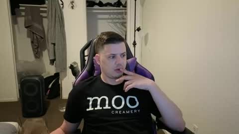 Snapshot of maxishere000 chatting on 10-02-25, 08:43  IG  online show from 10-02-25, 08:43