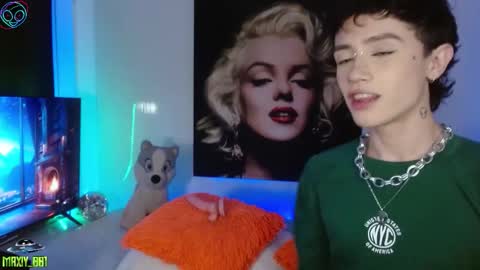 Max online show from 09-15-25, 02:22