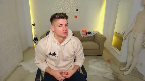 MaxKaiden online show from 10-29-25, 05:53