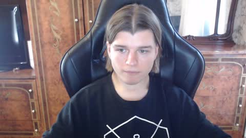 Snapshot of maxplay18 chatting on 12-04-24, 11:30 Max online show from 12-04-24, 11:30