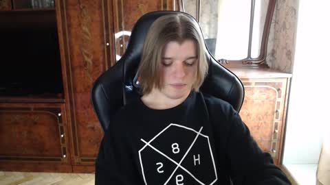 Max online show from 11-06-25, 09:10