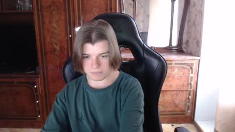 Max online show from 03-02-26, 08:32