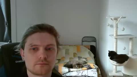 Snapshot of maxs_93 chatting on 10-06-25, 09:07 maxs_93 online show from 10-06-25, 09:07