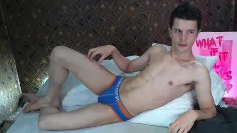 Snapshot of maxtopboy chatting on 09-14-25, 03:27 Max online show from 09-14-25, 03:27