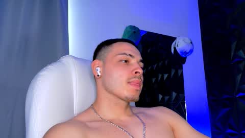 MAX online show from 12-19-25, 08:27