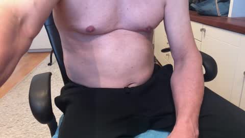 Max online show from 11-19-25, 12:16