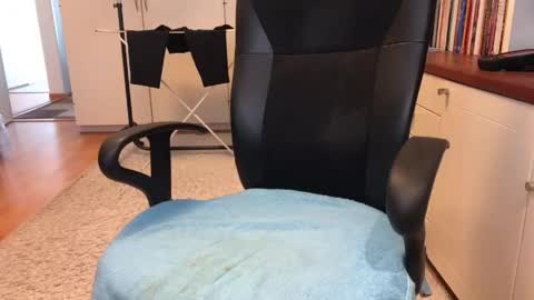 Max online show from 04-17-26, 07:11