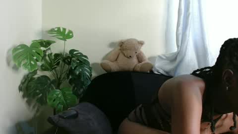 maxxinepetite online show from 10-24-25, 10:44