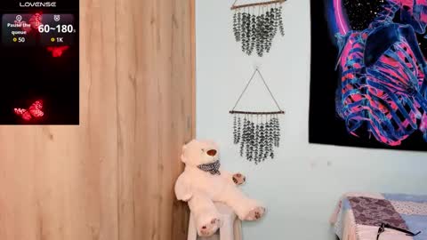 Snapshot of maya__fox chatting on 02-13-25, 10:22 OF mayitta19 online show from 02-13-25, 10:22