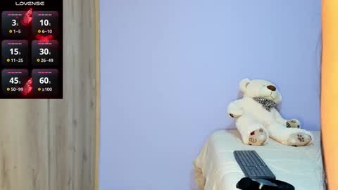 Snapshot of maya__fox chatting on 03-12-25, 11:12 OF mayitta19 online show from 03-12-25, 11:12