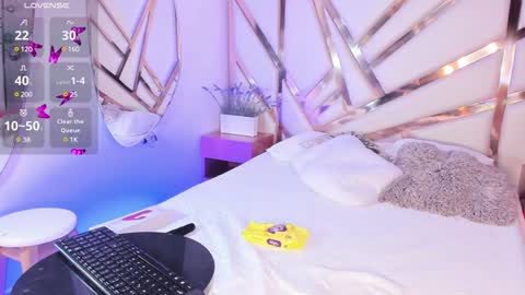 Maya online show from 01-11-25, 03:44