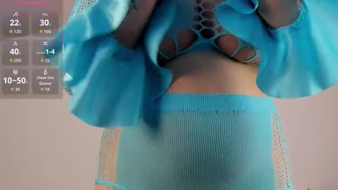 Snapshot of maya_collins_ chatting on 01-05-26, 08:12 Maya online show from 01-05-26, 08:12