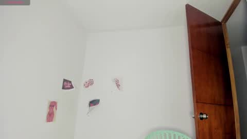 Snapshot of maya_graham_ chatting on 09-15-25, 02:33 Maya online show from 09-15-25, 02:33