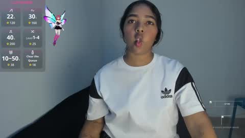 Snapshot of maya_graham_ chatting on 11-17-25, 05:13 Maya online show from 11-17-25, 05:13