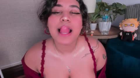 Snapshot of maya_house chatting on 01-15-26, 04:50 maya_house online show from 01-15-26, 04:50