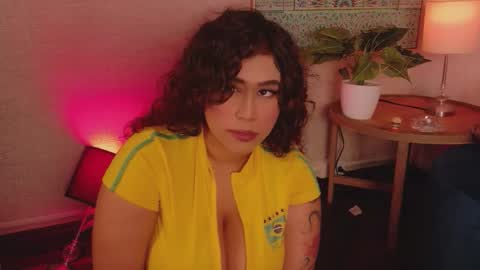 Snapshot of maya_house chatting on 02-28-26, 04:57 maya_house online show from 02-28-26, 04:57