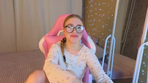 Maya online show from 01-17-25, 05:08