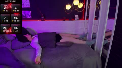 Woman online show from 01-26-25, 09:08