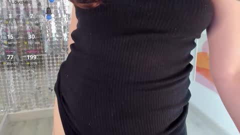 Woman online show from 11-29-25, 06:27