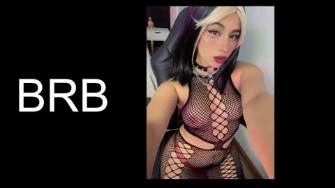 Snapshot of maya_rivers chatting on 02-14-26, 01:02 Maya online show from 02-14-26, 01:02