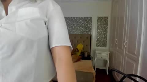 Maya online show from 09-12-25, 01:49