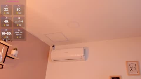 Snapshot of mayaevansmg chatting on 12-04-25, 12:36 SOFIA online show from 12-04-25, 12:36