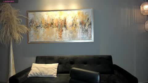 Snapshot of mayamoretti chatting on 11-30-25, 03:21 Maya online show from 11-30-25, 03:21