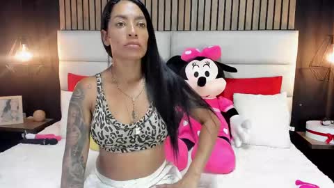 Nicolle Ruselle   Hello my lovely  schedule for great fun from  630 am and end 800 pm Colombian time I wait for you online show from 03-10-25, 11:27