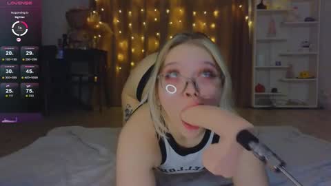 Maya  online show from 03-04-25, 02:17