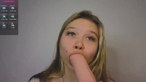 Maya  online show from 10-31-25, 01:23