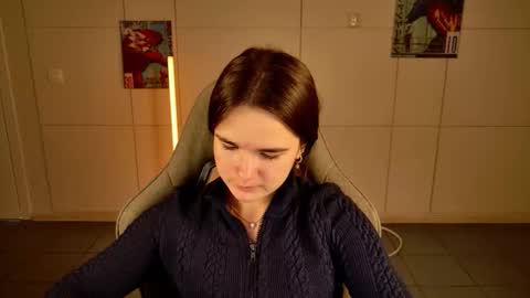 maybloom_ online show from 11-25-25, 12:05