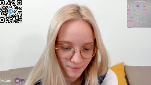 Snapshot of maydaguy chatting on 01-24-25, 09:28 Megan online show from 01-24-25, 09:28