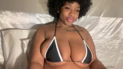 mayluvsu online show from 02-02-26, 05:17