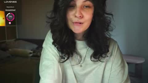 Snapshot of maymary_ chatting on 09-15-25, 05:07 Mary  . online show from 09-15-25, 05:07