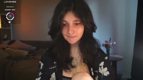 Snapshot of maymary_ chatting on 09-30-25, 06:18 Mary  . online show from 09-30-25, 06:18
