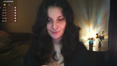 Snapshot of maymary_ chatting on 10-17-25, 06:05 Mary  . online show from 10-17-25, 06:05