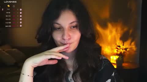 Snapshot of maymary_ chatting on 10-21-25, 06:03 Mary  . online show from 10-21-25, 06:03
