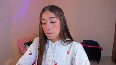 Snapshot of mayproject2 chatting on 11-18-25, 10:25 may online show from 11-18-25, 10:25